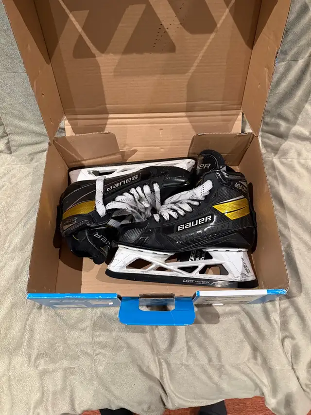 Bauer Supreme Ultra Sonic Goalie Skates Size 8 in Hockey in Markham / York Region - Image 4