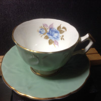 VINTAGE AYNSLEY TEA CUP AND SAUCER