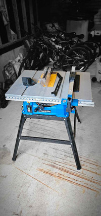 Mastercraft 15 Amp Table Saw with Stand, 10" Inch saw