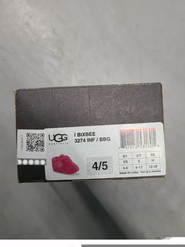 Ugg Bixbee infant child boots in Clothing - 12-18 Months in Markham / York Region - Image 4