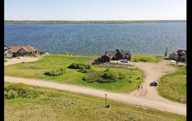 Serviced Lake Lots– 1, 2, or 3 Lot Package Options (sell/trade) in Land for Sale in Regina - Image 5