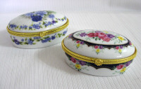 PETITE BOITE en PORCELAINE..SMALL PORCELAIN TRINKET BOX