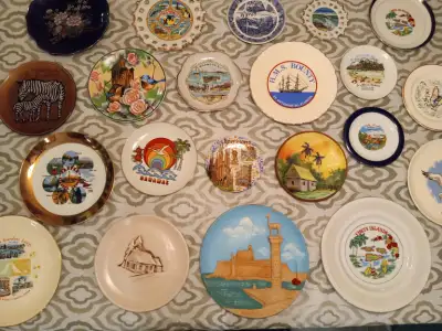 Assiettes décoratives, View more