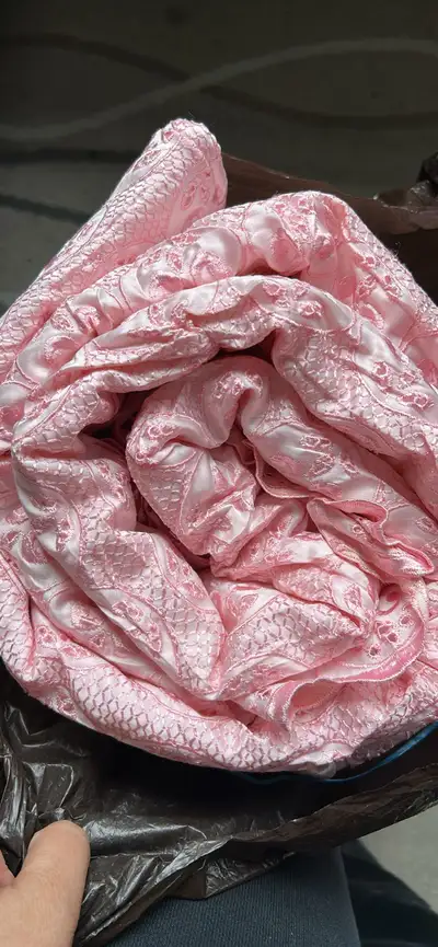 New queen size bedsheet with two pillow cases, View more