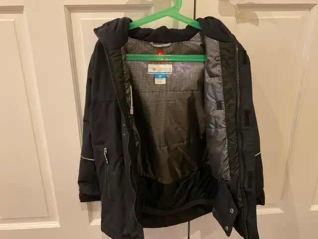 COLUMBIA KIDS WINTER JACKET AND SNOW PANTS 8 YEARS  in Kids & Youth in Mississauga / Peel Region - Image 6