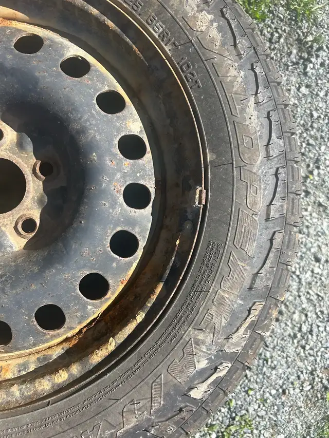 2 sets winter tires/ rims in Tires & Rims in Cape Breton - Image 6