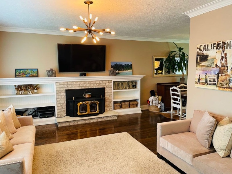 Renovated 3 Bedroom Bungalow In Etobicoke With Two Parking Space Long Term Rentals City of