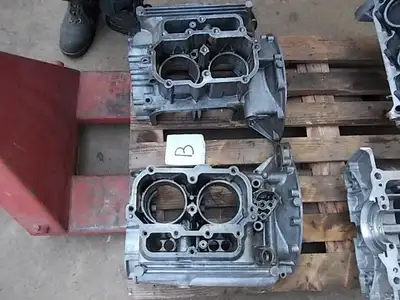 Cylinder block 815.300 for Lancia Flavia 1800 Coupè, original, used. Price on request. More parts av...