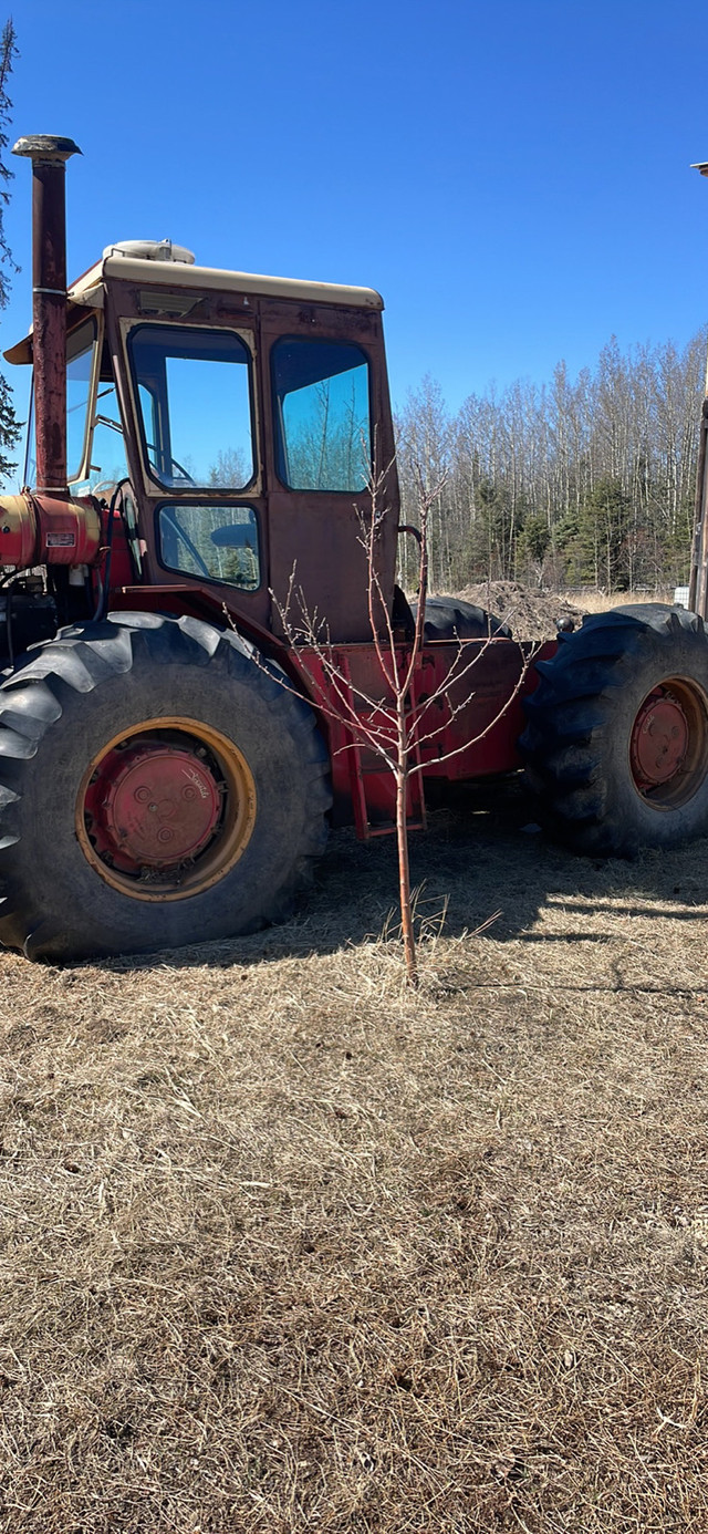 Versatile tractor in Farming Equipment in Grande Prairie