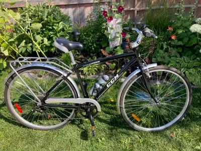 CCM Lucerne Men's 700C Comfort Bike, View more