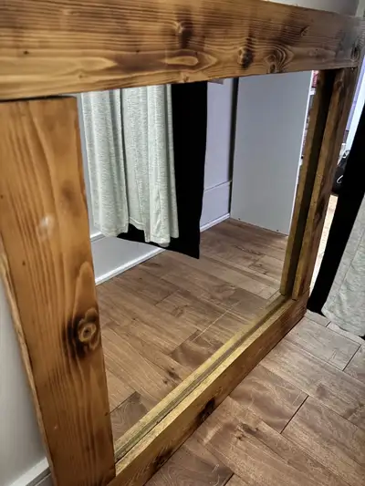 miroir carrée fait à la main, View more