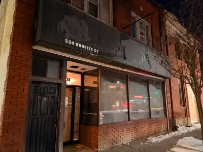 Former coffee shop in North High Park, right next to the famous neighborhood of Baby Point close to...