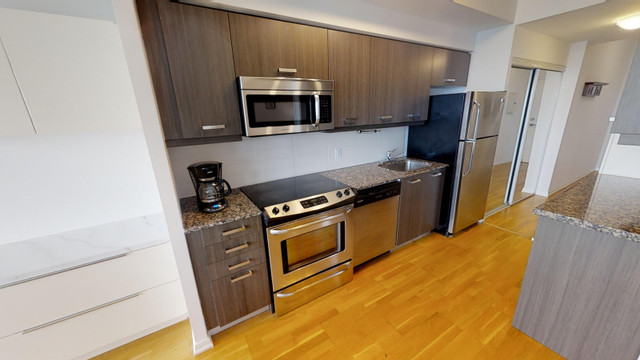 Furnished Executive Style One Bedroom Downtown Condo in Long Term Rentals in City of Toronto - Image 4