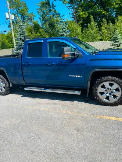 Very nice clean truck No rust 4 new tires Financing available Selling cause I bought. 3/4 diesel New...