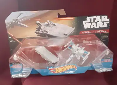 Mattel Hot Wheels Star Wars First Order Transporter vs X-Wing Fighter 2-Pack NIP. B15A