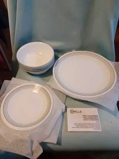 New Corelle Vitrelle Mystic Grey 18 pc dinnerware, View more