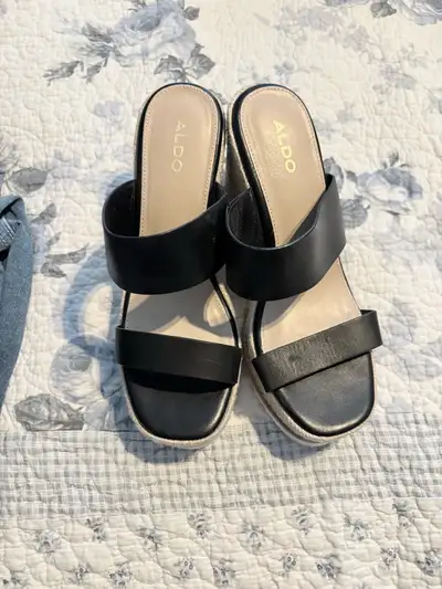 Aldo Wedges porch pick up, View more