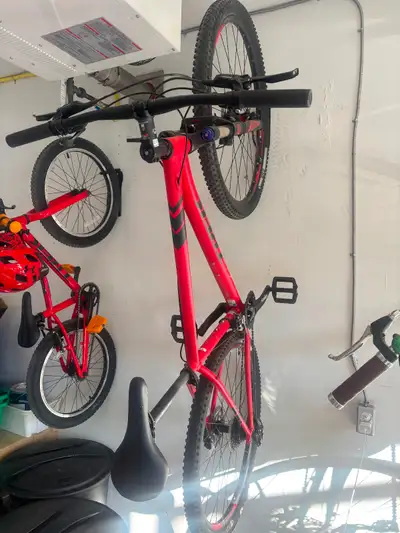 Trek XCALIBER 8 Mountain Bike, View more
