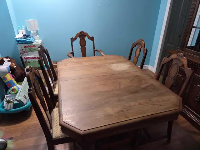 Rustic Dining Room Table  in Dining Tables & Sets in London - Image 3