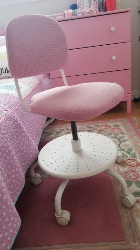 child's desk chair in Chairs & Recliners in City of Toronto - Image 2
