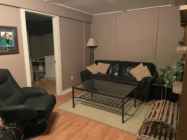 Large Room for Rent Meaford in Short Term Rentals in Owen Sound - Image 4