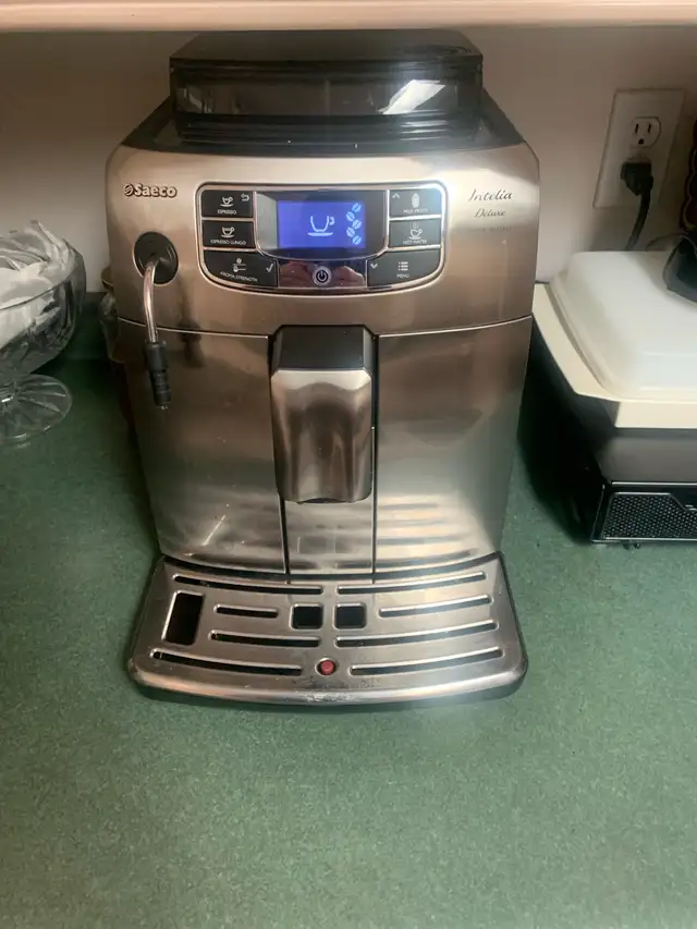 SOLD - saeco intelia deluxe espresso machine in Coffee Makers in Windsor Region - Image 2