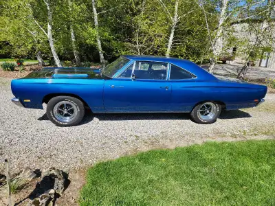 Well maintained all period correct replacement parts. Always stored in winter. 383 c.i. Road Runner...