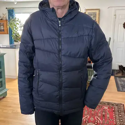 Spider Hooded Puff Jacket Men’s Large, View more