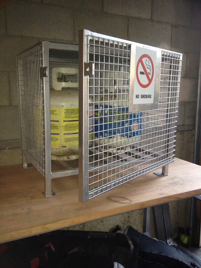 Forklifting and BBQ Cylinder storage cage for sale! in Other in Mississauga / Peel Region - Image 2