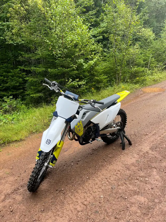 2023 fc350 husqvarna  in Dirt Bikes & Motocross in Moncton - Image 3