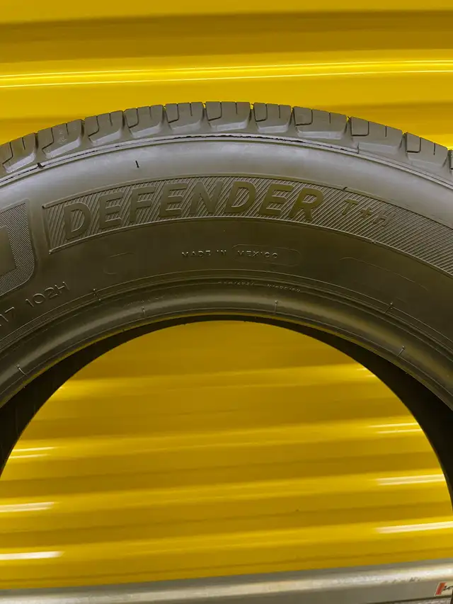 Pair. 225/65R17 102H   Michelin Defender T+H. in Tires & Rims in Mississauga / Peel Region - Image 3