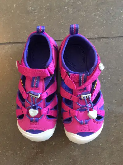 Girls Keen Sandals  Size 13, View more