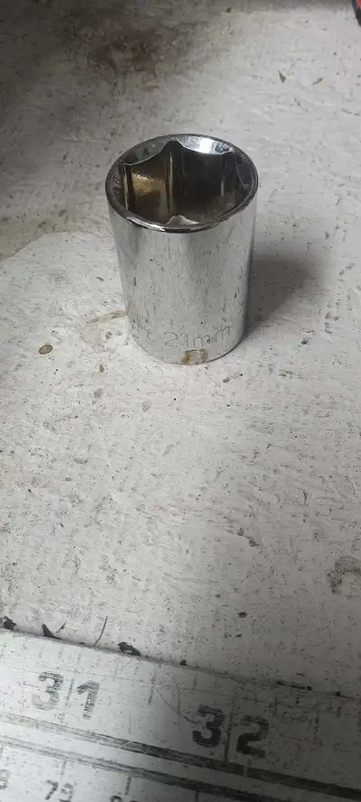 This is a used Craftsman socket. It has some signs of wear, as shown in the pictures. Please note th...