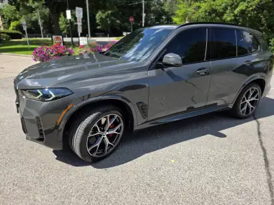 Lease takeover on a 2025 BMW X5 xDrive40i finished in Dravit Grey Metallic over Black Sensafin — one...