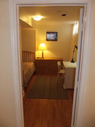 Fully furnished room for rent in basement apartment (separate entrance). Burnhamthorpe and the Credi...
