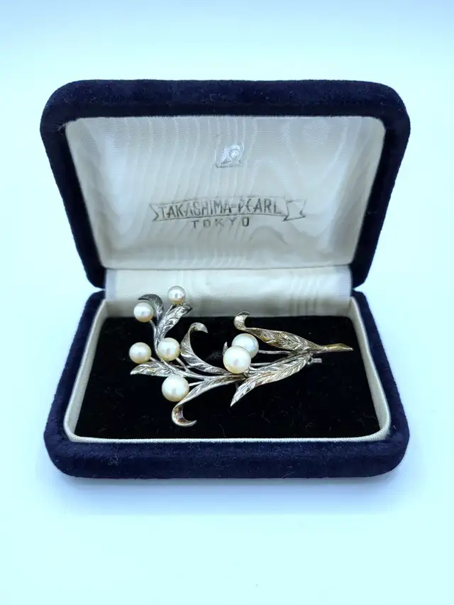 Sterling Silver and Akoya Pearl Brooch in Box - $150 OBO in Jewellery & Watches in City of Toronto - Image 2