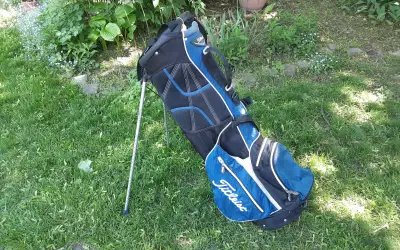 TITLEIST STAND UP GOLF BAG, View more