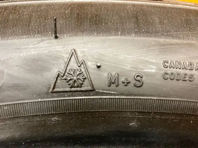 235/50R19 **4 USED ALL WEATHER WINTER TIRES** MICHELIN ~95% in Tires & Rims in City of Toronto - Image 6
