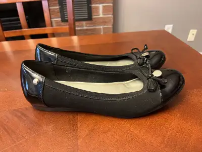 Anne Klein Sport women’s 8 black ballet flats, faux patent, View more