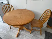Oak kitchen table with leaf and 4 matching chairs
