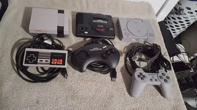 Mini Video game consoles  in Older Generation in Red Deer - Image 9