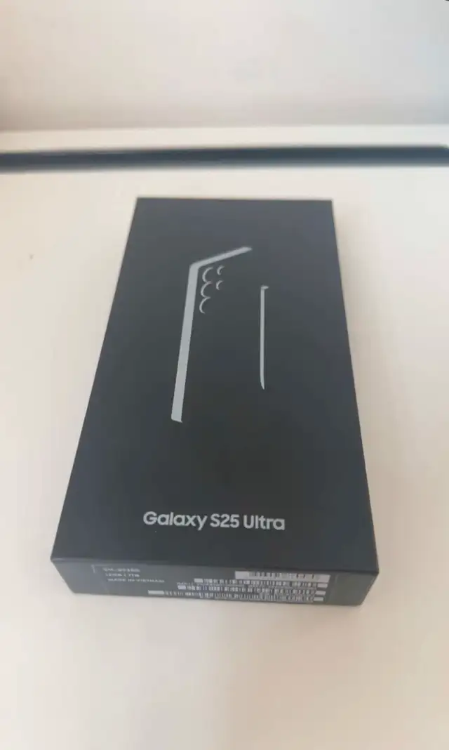 Brand new Samsung Galaxy S25 Ultra 62863730952067121