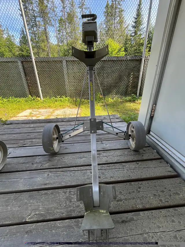 Golf Puch Carts in Golf in Muskoka - Image 5