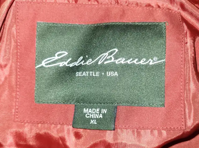 Patagonia R1  Black Polartec hoodie / Eddie Baurer feather Vest in Arts & Collectibles in Red Deer - Image 10