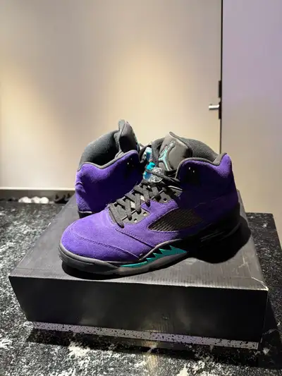 Jordan 5 Size 10.5M, View more