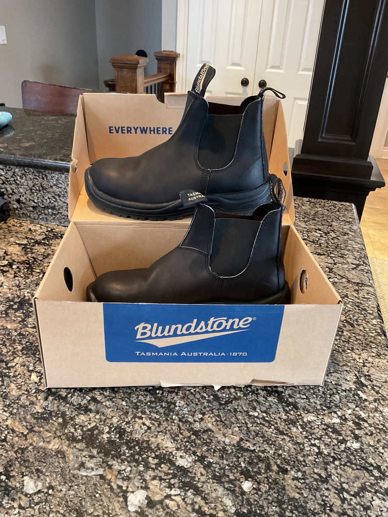 Blundstone CSA Steel ToenWorkboots New in Box size US 9.5 Men s