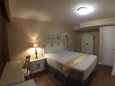 Main Floor Large Bedroom @Don Mills/Sheppard
