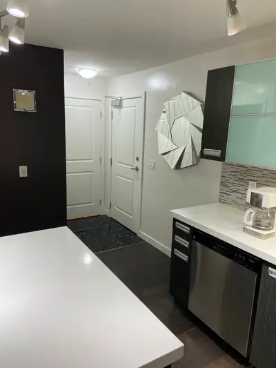 Available for rent NOW Great location for this top floor fully furnished unit with elevator situated...