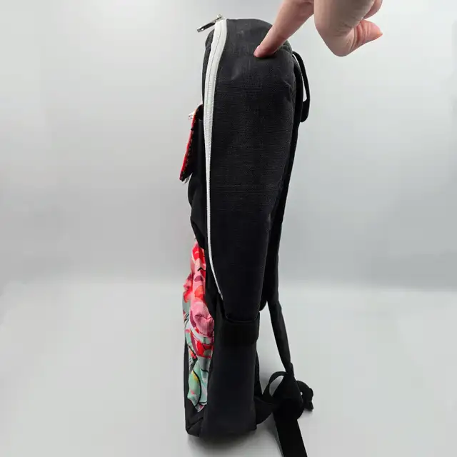 Stampin’ Up! On Stage Backpack Poppies Flowers Red Black Convent in Bags & Luggage in Strathcona County - Image 5