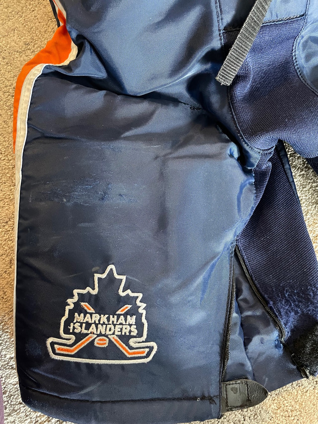 Markham Islanders Junior XL hockey pants  in Hockey in Markham / York Region - Image 4